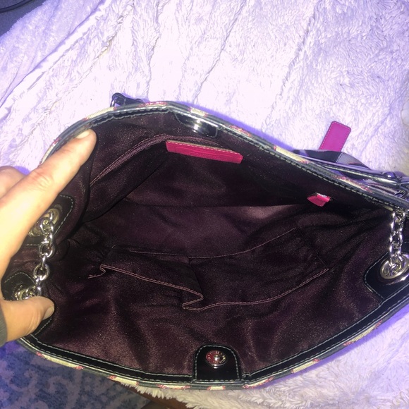 Signature CC Print Handbag - Picture 3 of 4